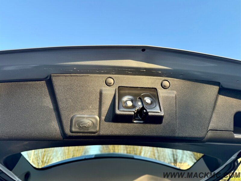 2016 Chevrolet Traverse LT 3RD Row Seating 74K Low Miles AWD   - Photo 25 - Hillsboro, OR 97123