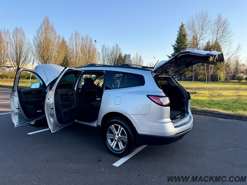 2016 Chevrolet Traverse LT 3RD Row Seating 74K Low Miles AWD   - Photo 30 - Hillsboro, OR 97123