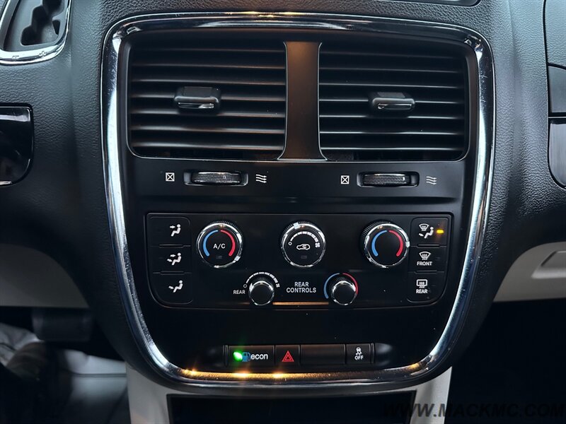 2018 Dodge Grand Caravan SXT - Photo 14 - Hillsboro, OR 97123