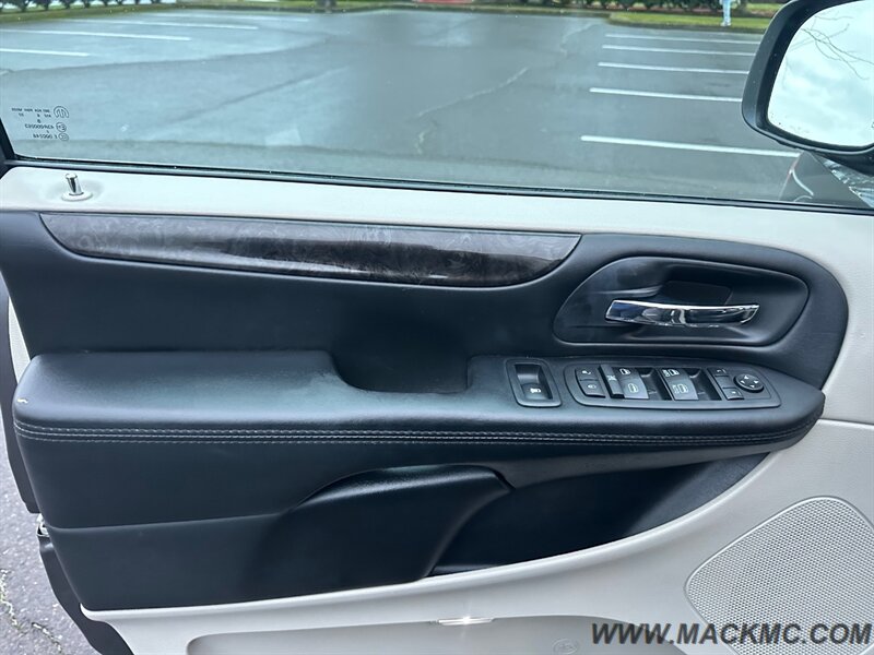 2018 Dodge Grand Caravan SXT - Photo 25 - Hillsboro, OR 97123
