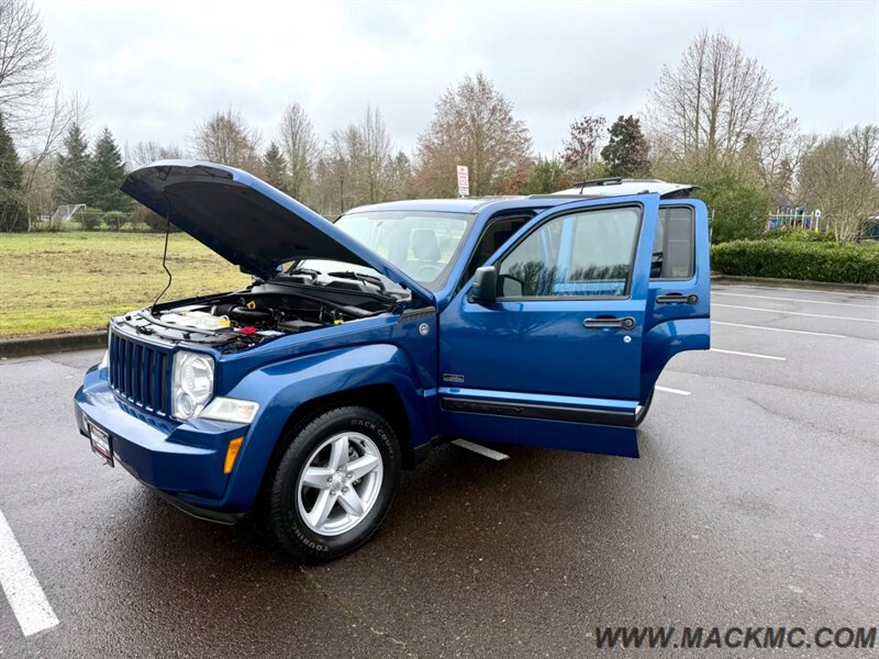 2009 Jeep Liberty Sport Rocky Mountain Edition 1-Owner 45K Miles   - Photo 34 - Hillsboro, OR 97123