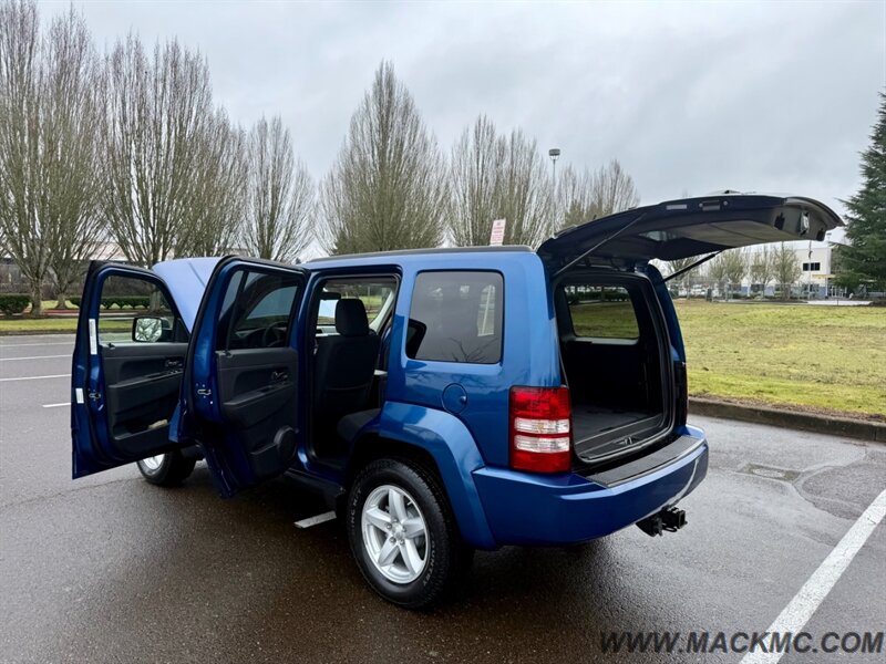 2009 Jeep Liberty Sport Rocky Mountain Edition 1-Owner 45K Miles   - Photo 36 - Hillsboro, OR 97123