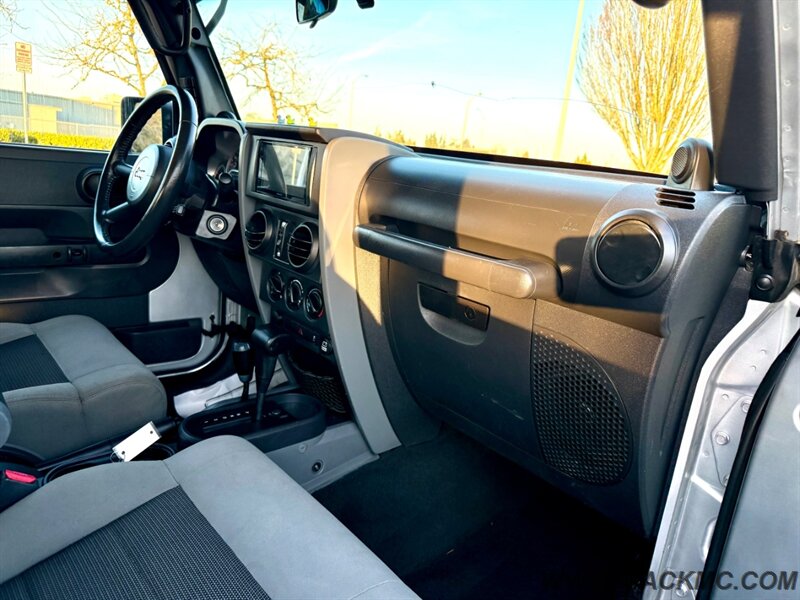 2010 Jeep Wrangler Sport 4 Door Automatic Hardtop MT's   - Photo 2 - Hillsboro, OR 97123