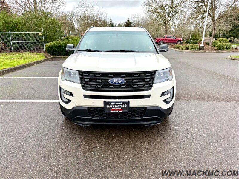 2016 Ford Explorer Sport AWD 3Rd Row Seating   - Photo 4 - Hillsboro, OR 97123