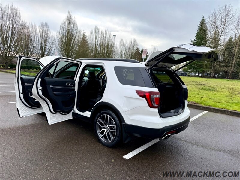 2016 Ford Explorer Sport AWD 3Rd Row Seating   - Photo 28 - Hillsboro, OR 97123