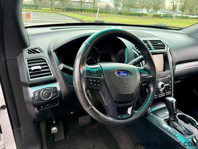 2016 Ford Explorer Sport AWD 3Rd Row Seating   - Photo 10 - Hillsboro, OR 97123
