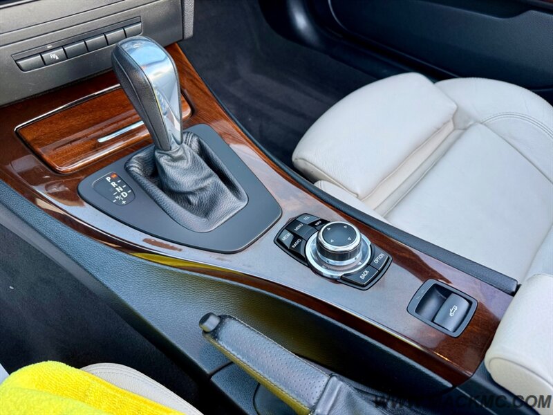 2013 BMW 335i E93 Hardtop Convertible 57K Low Miles - Photo 17 - Hillsboro, OR 97123