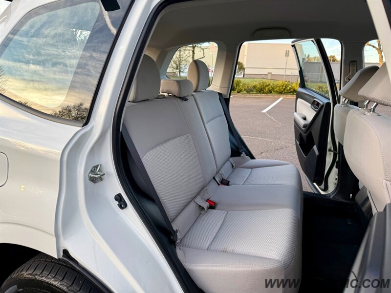 2016 Subaru Forester 2.5i AWD 1-Owner - Photo 16 - Hillsboro, OR 97123