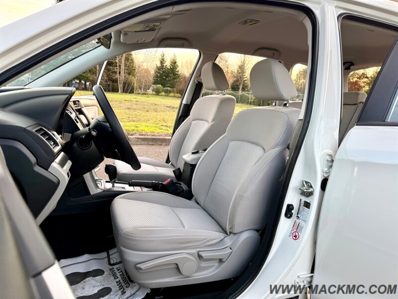 2016 Subaru Forester 2.5i AWD 1-Owner - Photo 13 - Hillsboro, OR 97123