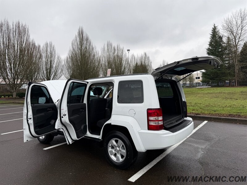 2012 Jeep Liberty Sport 4X4 93k Low Miles 21-MPG   - Photo 24 - Hillsboro, OR 97123
