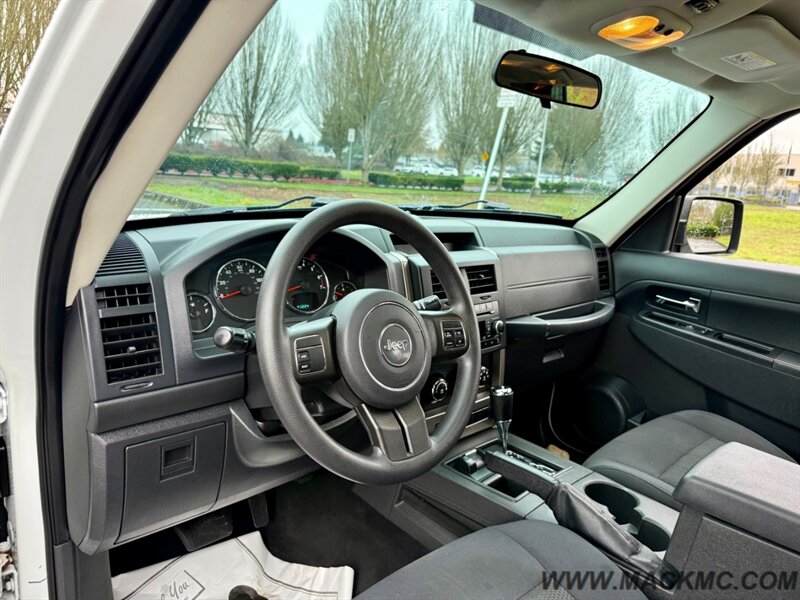2012 Jeep Liberty Sport 4X4 93k Low Miles 21-MPG   - Photo 10 - Hillsboro, OR 97123