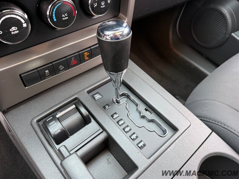 2012 Jeep Liberty Sport 4X4 93k Low Miles 21-MPG   - Photo 13 - Hillsboro, OR 97123