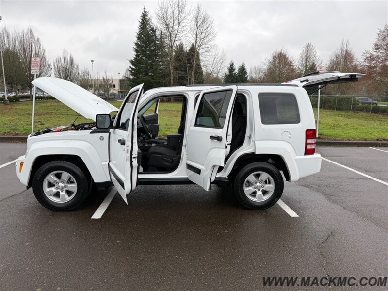 2012 Jeep Liberty Sport 4X4 93k Low Miles 21-MPG   - Photo 23 - Hillsboro, OR 97123