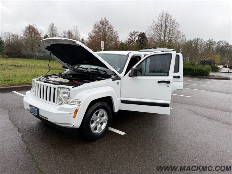 2012 Jeep Liberty Sport 4X4 93k Low Miles 21-MPG   - Photo 22 - Hillsboro, OR 97123