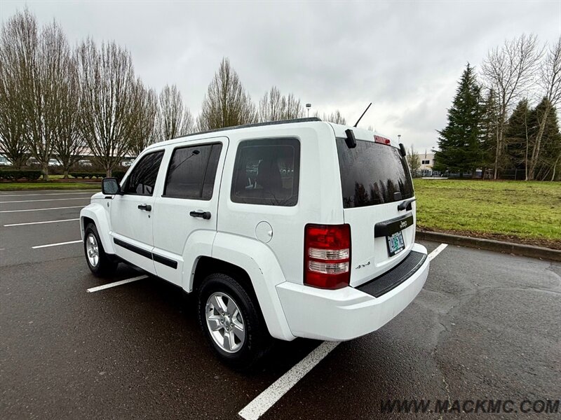 2012 Jeep Liberty Sport 4X4 93k Low Miles 21-MPG   - Photo 9 - Hillsboro, OR 97123