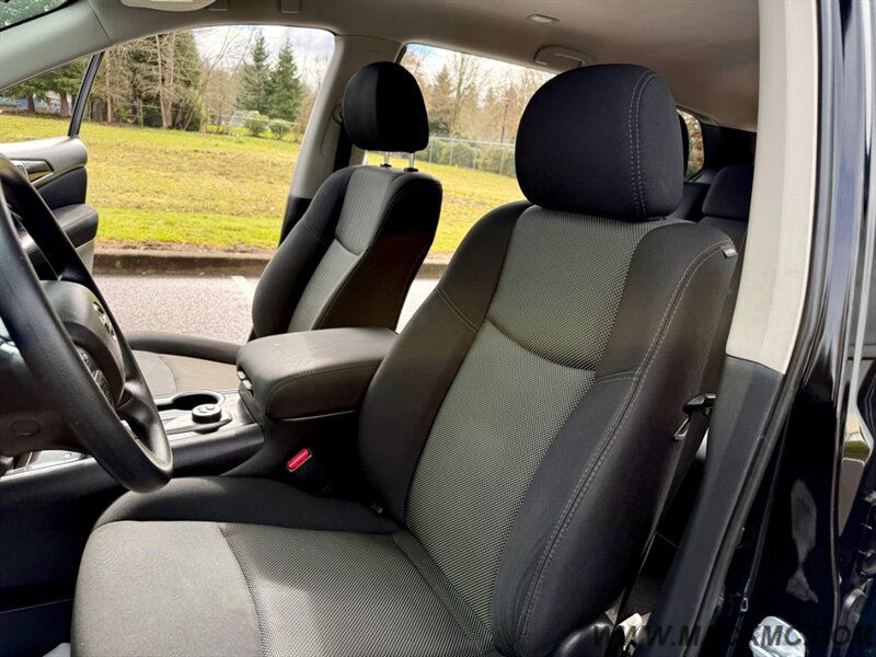 2017 Nissan Pathfinder S 3Rd Row New Tires AWD   - Photo 19 - Hillsboro, OR 97123