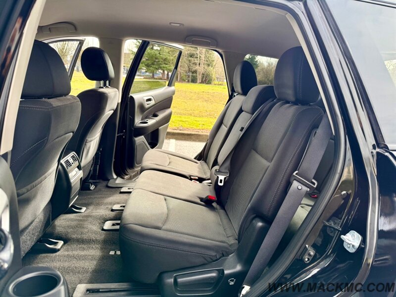 2017 Nissan Pathfinder S 3Rd Row New Tires AWD   - Photo 22 - Hillsboro, OR 97123