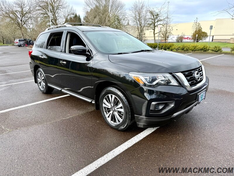 2017 Nissan Pathfinder S 3Rd Row New Tires AWD   - Photo 6 - Hillsboro, OR 97123