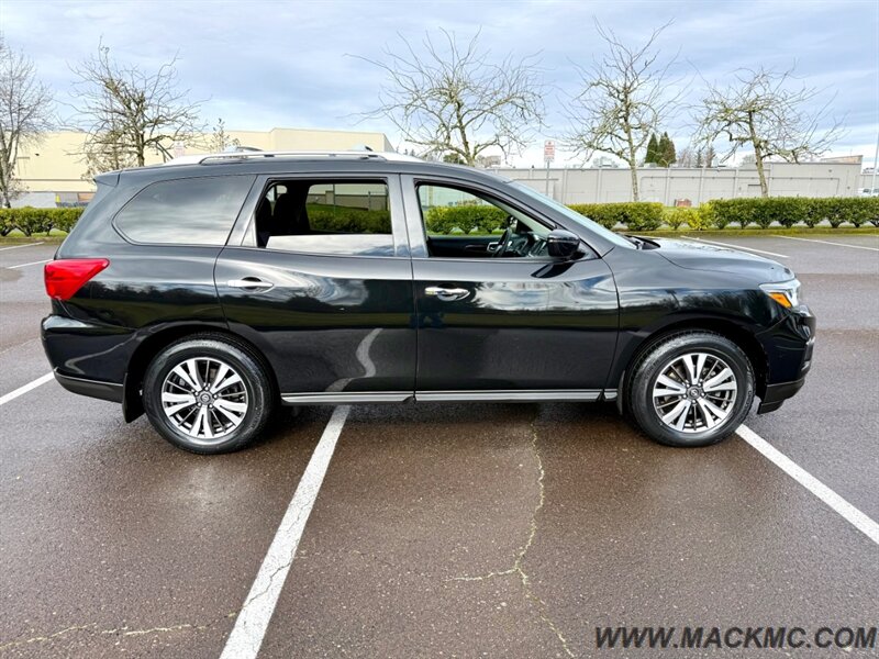 2017 Nissan Pathfinder S 3Rd Row New Tires AWD   - Photo 7 - Hillsboro, OR 97123