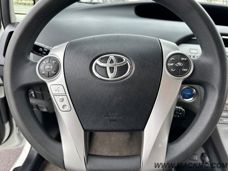 2015 Toyota Prius Three   - Photo 17 - Hillsboro, OR 97123