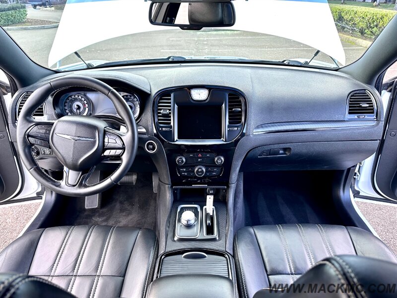 2015 Chrysler 300 Series S   - Photo 2 - Hillsboro, OR 97123