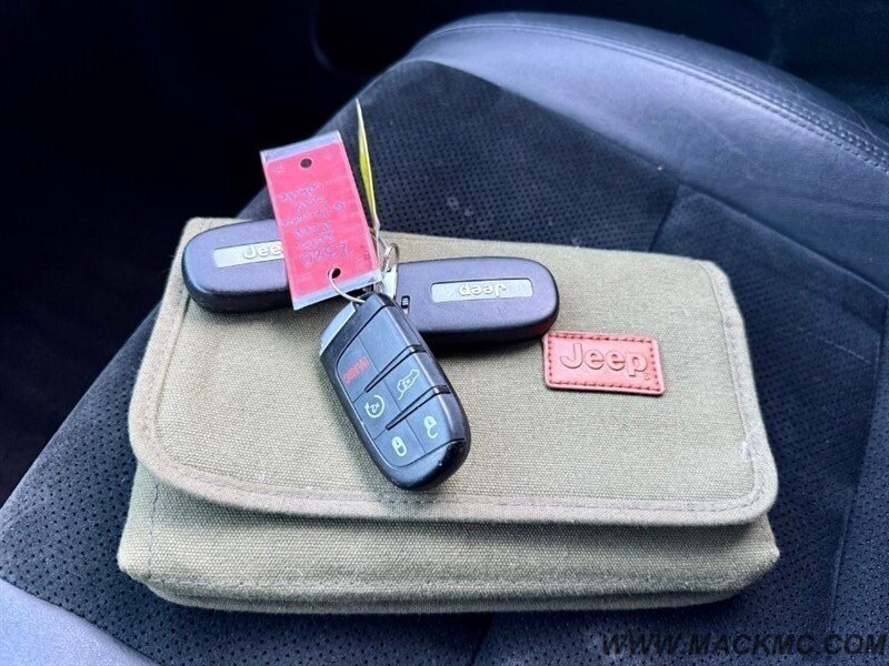 2015 Jeep Grand Cherokee Altitude   - Photo 16 - Hillsboro, OR 97123