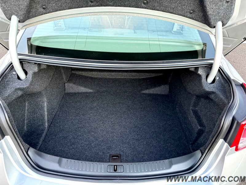 2013 Chevrolet Malibu LS 39K Low Miles New tires 34-MPG - Photo 20 - Hillsboro, OR 97123