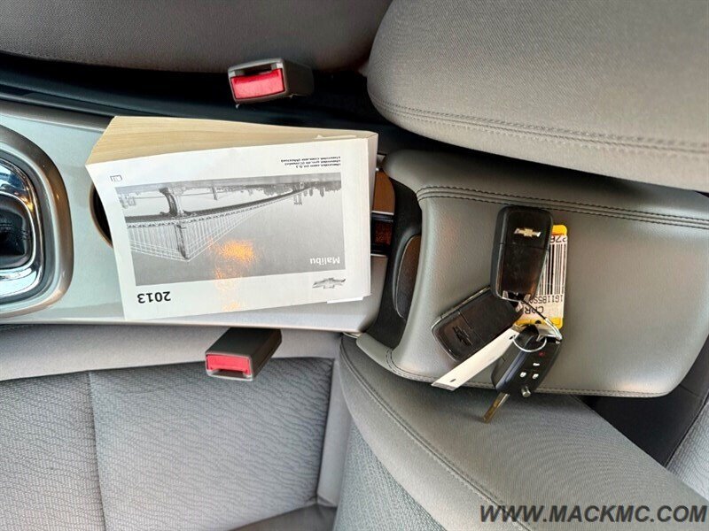 2013 Chevrolet Malibu LS 39K Low Miles New tires 34-MPG - Photo 15 - Hillsboro, OR 97123