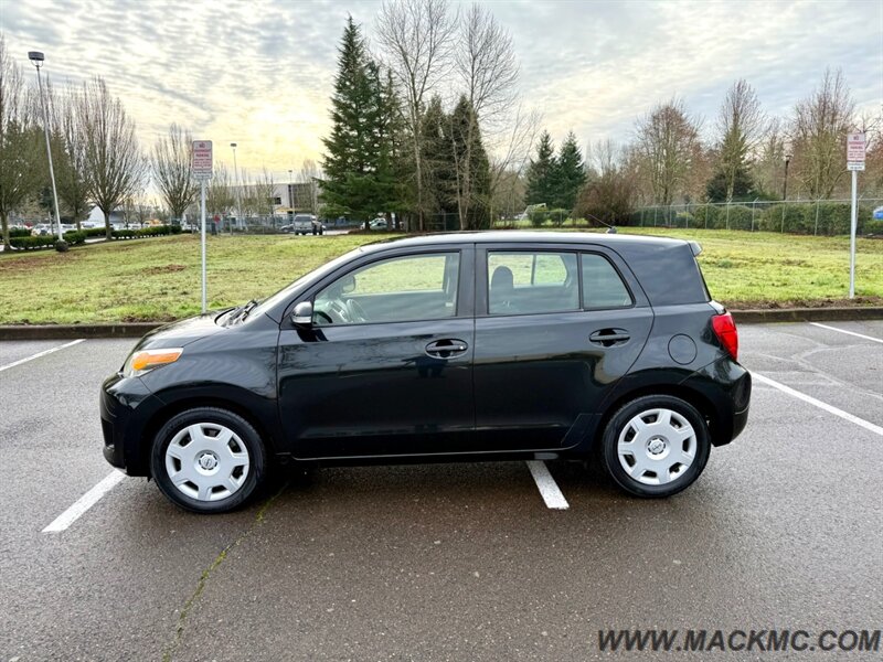 2011 Scion xD Automatic 85K Low Miles hatchback 33-MPG   - Photo 9 - Hillsboro, OR 97123