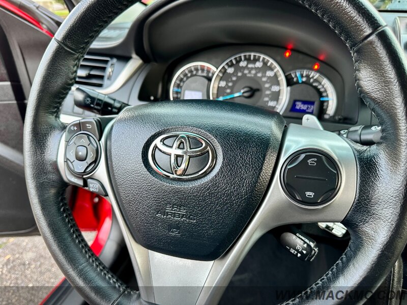 2013 Toyota Camry SE   - Photo 12 - Hillsboro, OR 97123