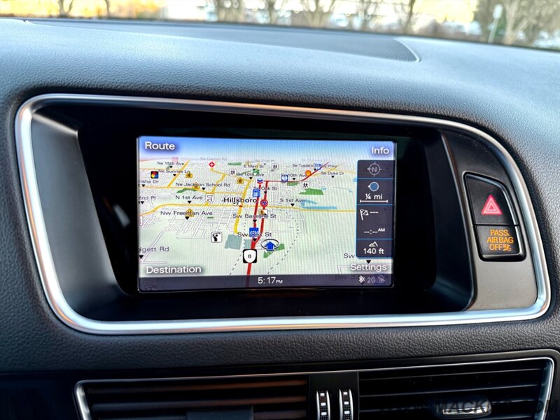 2017 Audi Q5 2.0T quattro Premium Loaded Pano Roof Heated Seats   - Photo 16 - Hillsboro, OR 97123