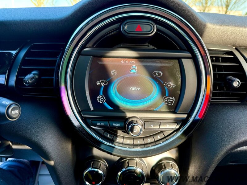 2016 MINI Hardtop 4 Door Cooper 27K Low Miles 1-Owner - Photo 14 - Hillsboro, OR 97123