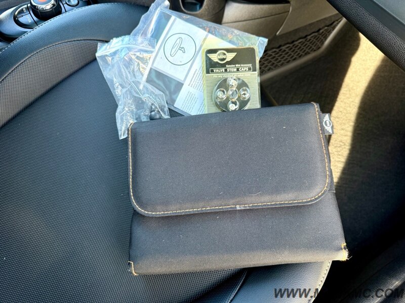 2016 MINI Hardtop 4 Door Cooper 27K Low Miles 1-Owner - Photo 24 - Hillsboro, OR 97123