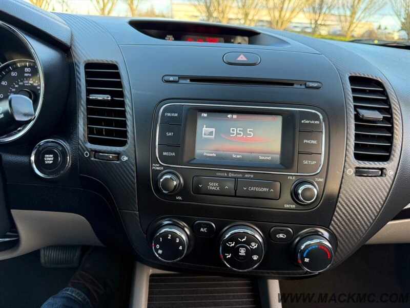 2015 Kia Forte EX Leather Back Up camera 36-MPG   - Photo 12 - Hillsboro, OR 97123