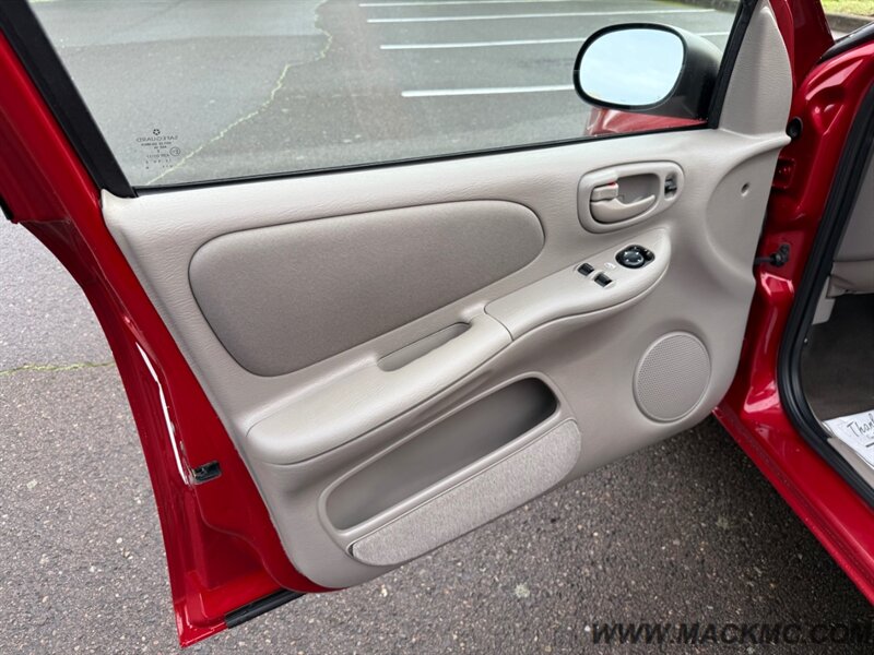 2005 Dodge Neon SXT 71K Low Miles   - Photo 18 - Hillsboro, OR 97123