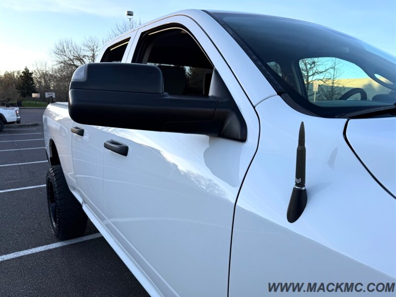 2018 RAM 1500 4x4 Lifted Rough Country Kit 35'S MTs - Photo 29 - Hillsboro, OR 97123