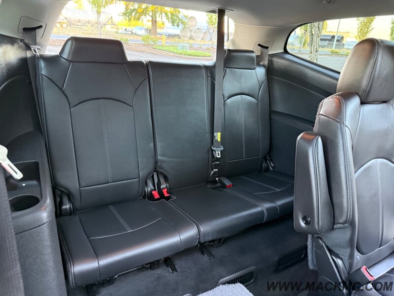 2016 Chevrolet Traverse LT 3Rd Row Seating Leather Back Up cam   - Photo 15 - Hillsboro, OR 97123