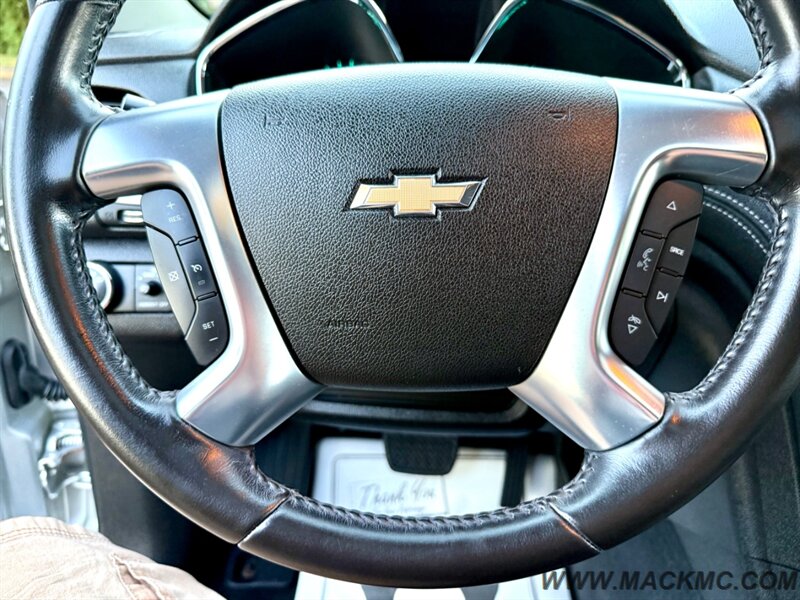 2016 Chevrolet Traverse LT 3Rd Row Seating Leather Back Up cam   - Photo 29 - Hillsboro, OR 97123