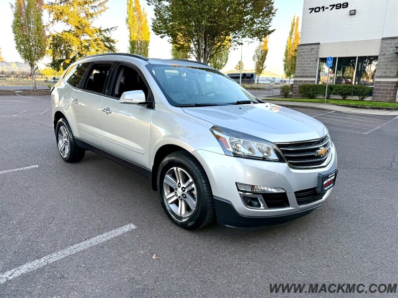 2016 Chevrolet Traverse LT 3Rd Row Seating Leather Back Up cam   - Photo 5 - Hillsboro, OR 97123
