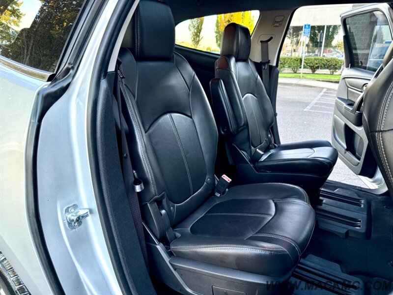 2016 Chevrolet Traverse LT 3Rd Row Seating Leather Back Up cam   - Photo 14 - Hillsboro, OR 97123