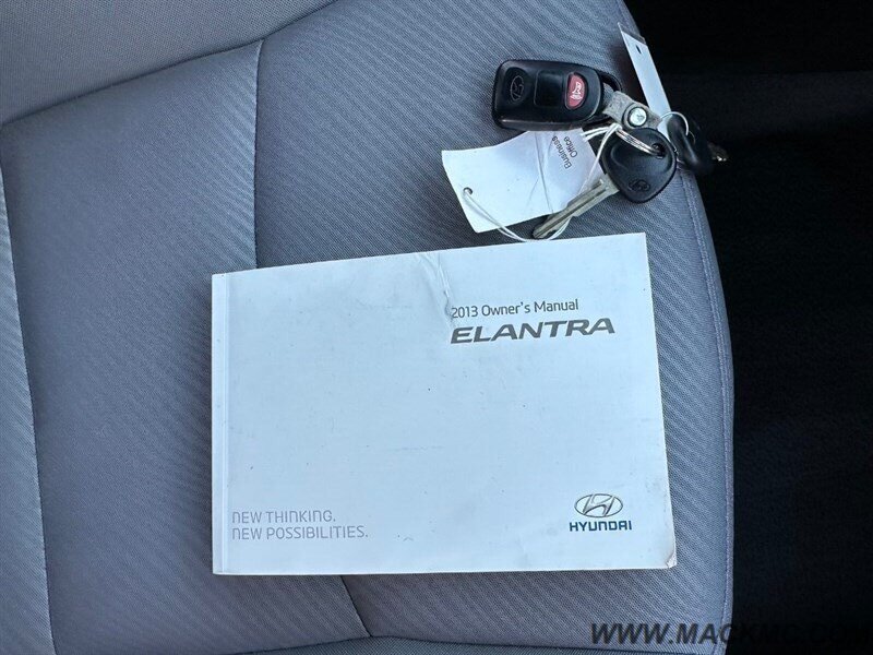 2013 Hyundai ELANTRA GLS   - Photo 11 - Hillsboro, OR 97123