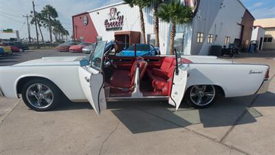 1962 Lincoln Continental   - Photo 2 - San Juan, TX 78589
