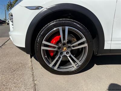 2014 Porsche Cayenne Turbo   - Photo 5 - San Juan, TX 78589