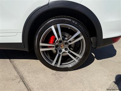 2014 Porsche Cayenne Turbo   - Photo 11 - San Juan, TX 78589