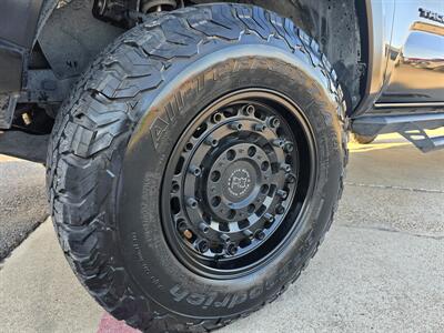 2023 Toyota Tacoma SR V6   - Photo 11 - San Juan, TX 78589