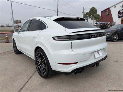 2024 Porsche Cayenne S E-Hybrid Coupe   - Photo 11 - San Juan, TX 78589