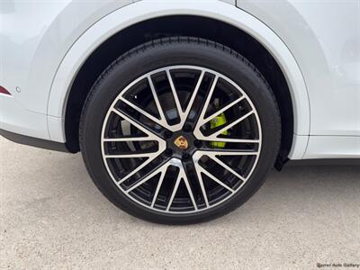 2024 Porsche Cayenne S E-Hybrid Coupe   - Photo 18 - San Juan, TX 78589