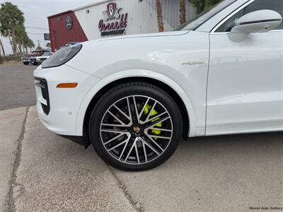 2024 Porsche Cayenne S E-Hybrid Coupe   - Photo 5 - San Juan, TX 78589