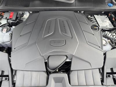 2024 Porsche Cayenne S E-Hybrid Coupe   - Photo 43 - San Juan, TX 78589