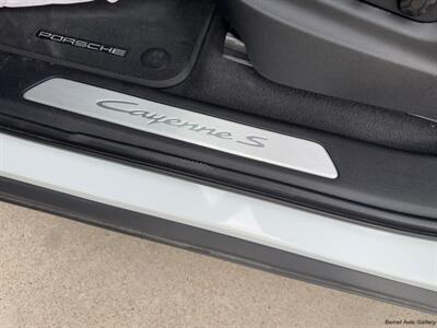 2024 Porsche Cayenne S E-Hybrid Coupe   - Photo 33 - San Juan, TX 78589